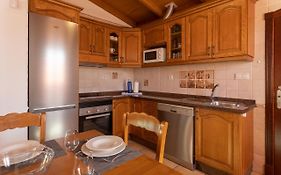 Villa Helen - Heated Pool Wifi Smarttv Barbecue