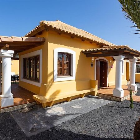 Villa Helen - Heated Pool Wifi Smarttv Barbecue Corralejo Exterior photo